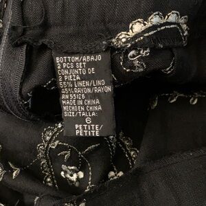 J. Jill Black and White Cropped Pants